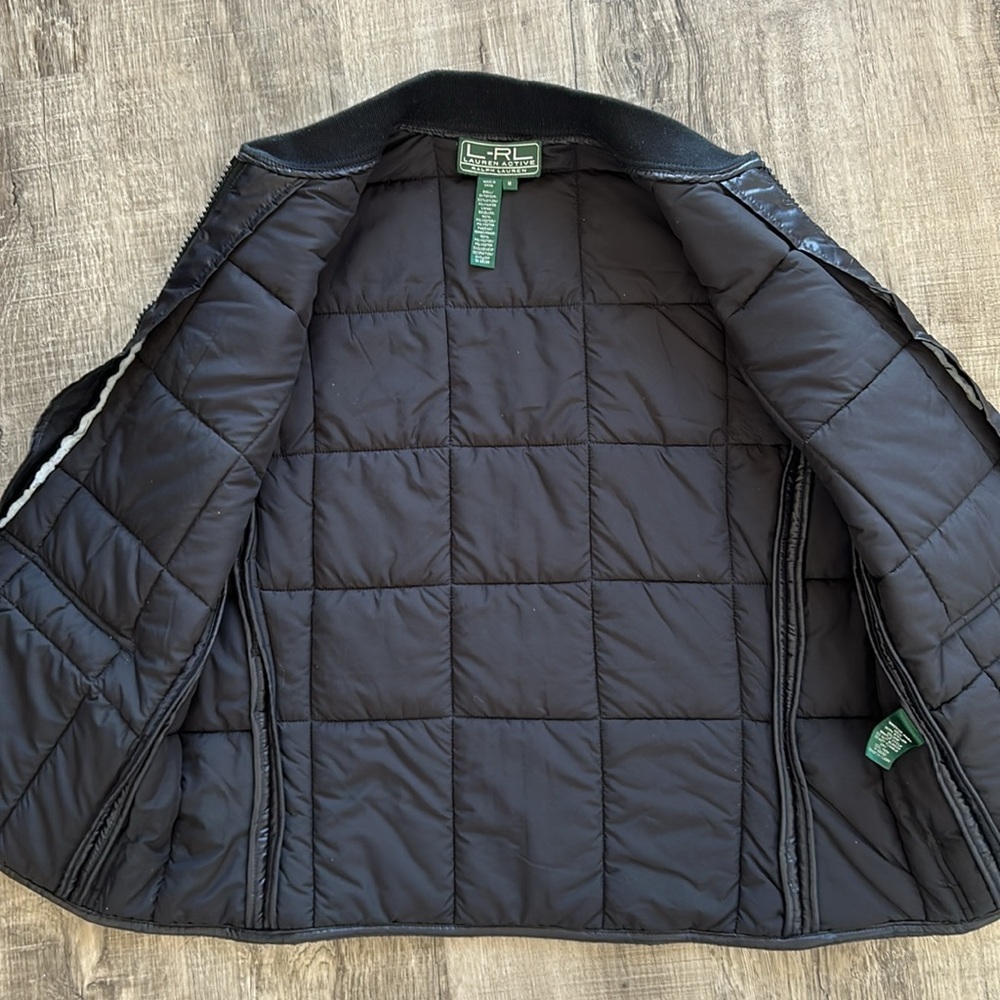 Lauren Ralph Lauren Black Quilted Puffer Vest with Yellow Crest - Picture 8 of 10